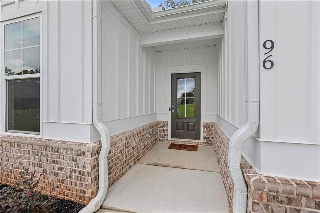 4 bedroom, 4 bathroom, 3,237 sq ft single family residence for sale at 96 Whites Pond Road, Moreland, GA 30259 — photo 3