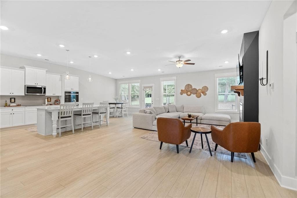 4 bedroom, 4 bathroom, 3,237 sq ft single family residence for sale at 96 Whites Pond Road, Moreland, GA 30259 — photo 8