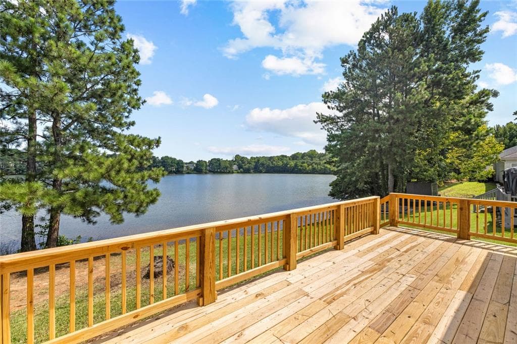 3 bedroom, 2 bathroom, 1,986 sq ft single family residence under contract at 55 Lakeside Point, Covington, GA 30016 — photo 2