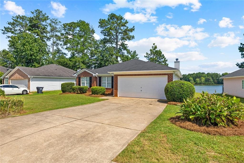 3 bedroom, 2 bathroom, 1,986 sq ft single family residence under contract at 55 Lakeside Point, Covington, GA 30016 — photo 4