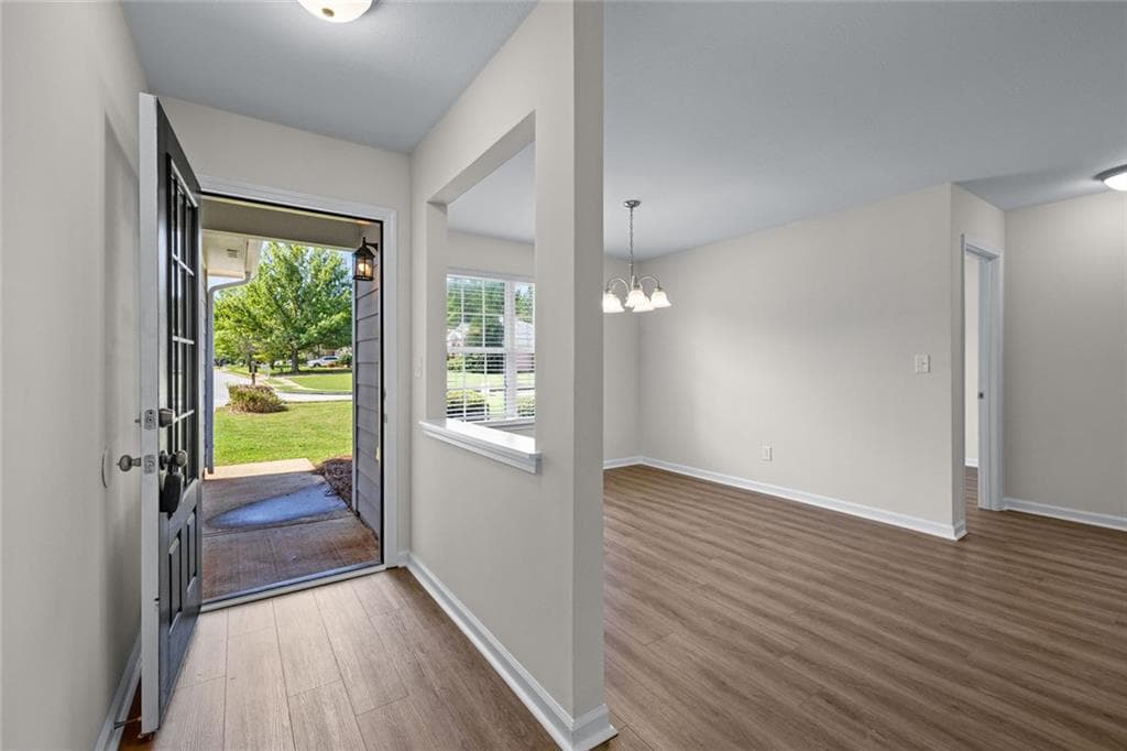 3 bedroom, 2 bathroom, 1,986 sq ft single family residence under contract at 55 Lakeside Point, Covington, GA 30016 — photo 5