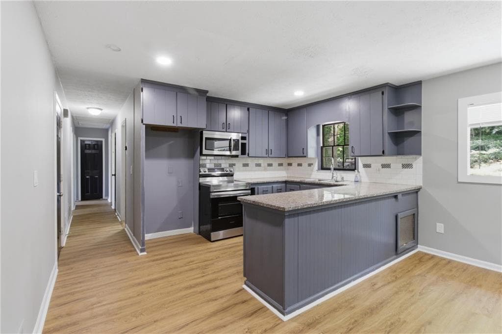 3 bedroom, 2 bathroom, 2,026 sq ft single family residence for sale at 562 Hidden Hills Court, Marietta, GA 30066 — photo 5