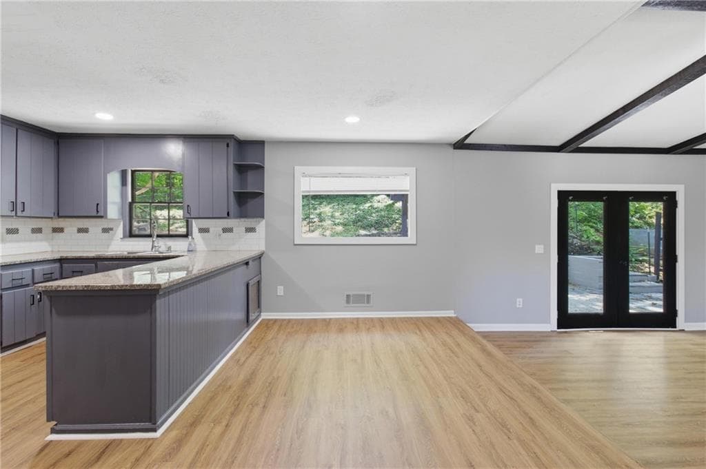 3 bedroom, 2 bathroom, 2,026 sq ft single family residence for sale at 562 Hidden Hills Court, Marietta, GA 30066 — photo 6
