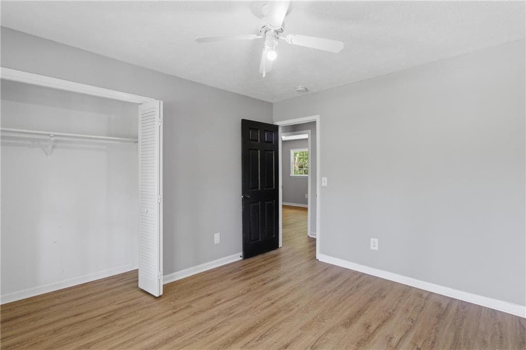 3 bedroom, 2 bathroom, 2,026 sq ft single family residence for sale at 562 Hidden Hills Court, Marietta, GA 30066 — photo 9