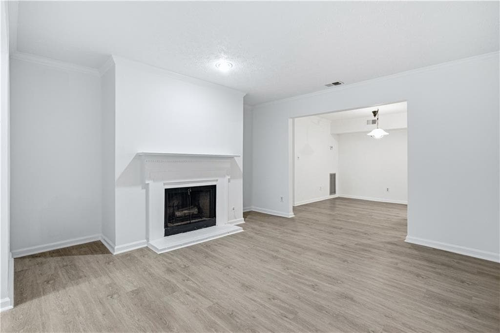 2 bedroom, 2 bathroom, 1,150 sq ft condominium for sale at 2052 Brian Way, Decatur, GA 30033 — photo 4