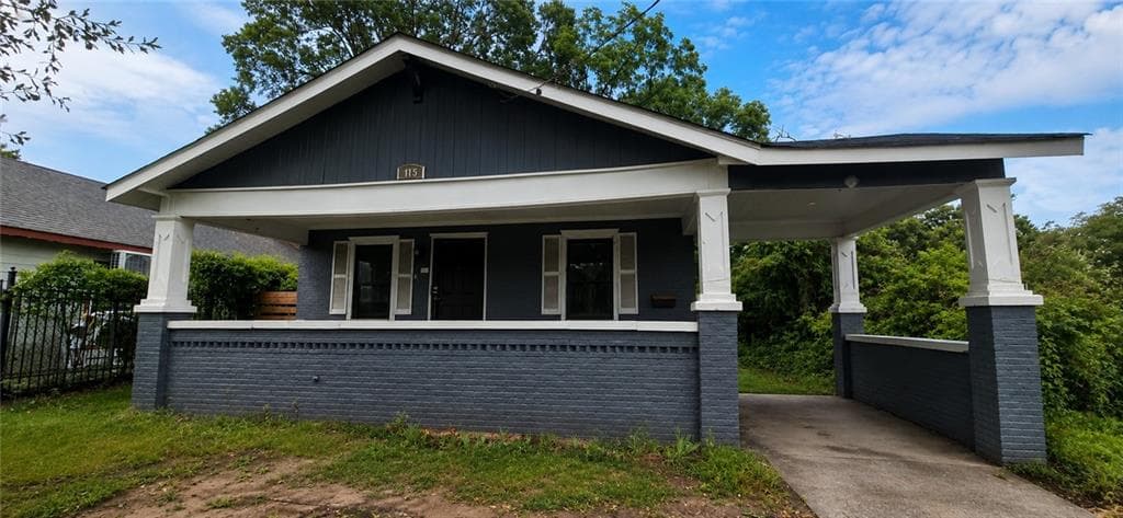 3 bedroom, 2 bathroom, 936 sq ft single family residence for sale at 415 King Arnold Street, Hapeville, GA 30354