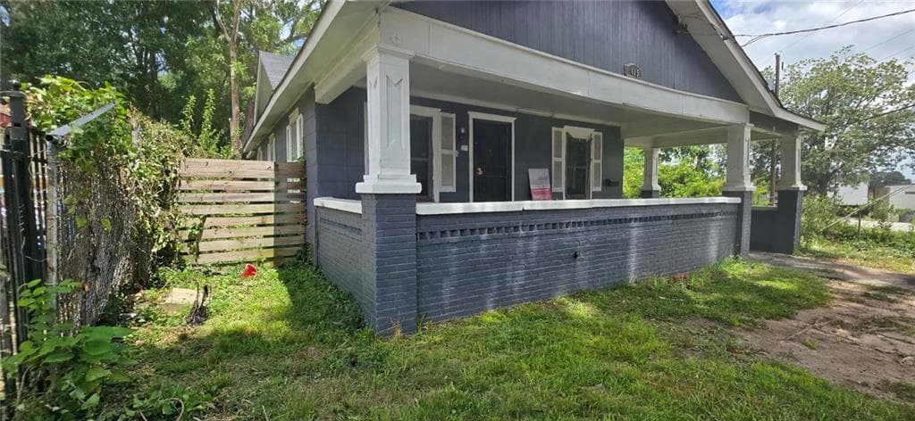 3 bedroom, 2 bathroom, 936 sq ft single family residence for sale at 415 King Arnold Street, Hapeville, GA 30354 — photo 4