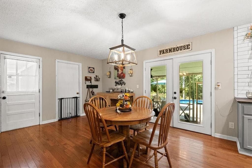 3 bedroom, 2 bathroom, 1,580 sq ft single family residence under contract at 1301 Reeves Station Road, Calhoun, GA 30701 — photo 8
