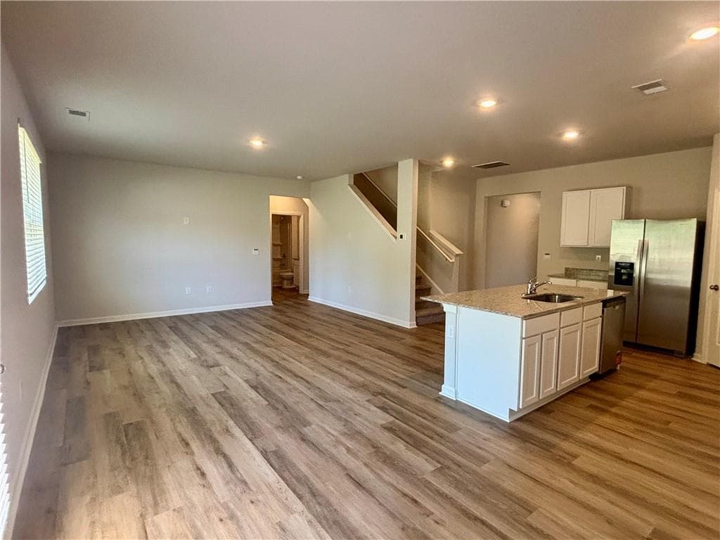 5 bedroom, 3 bathroom, 2,511 sq ft single family residence for rent at 2986 Daxton Lane, Gainesville, GA 30507 for $2,600 a month — photo 4