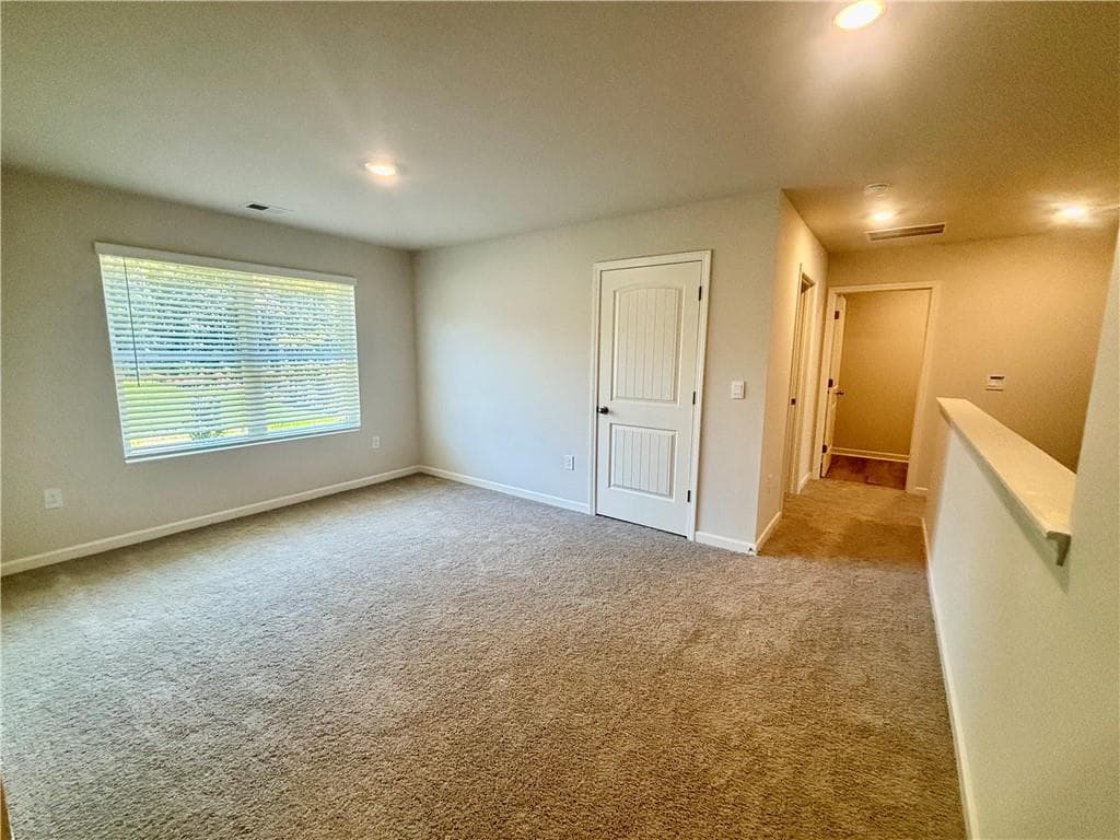 5 bedroom, 3 bathroom, 2,511 sq ft single family residence for rent at 2986 Daxton Lane, Gainesville, GA 30507 for $2,600 a month — photo 7