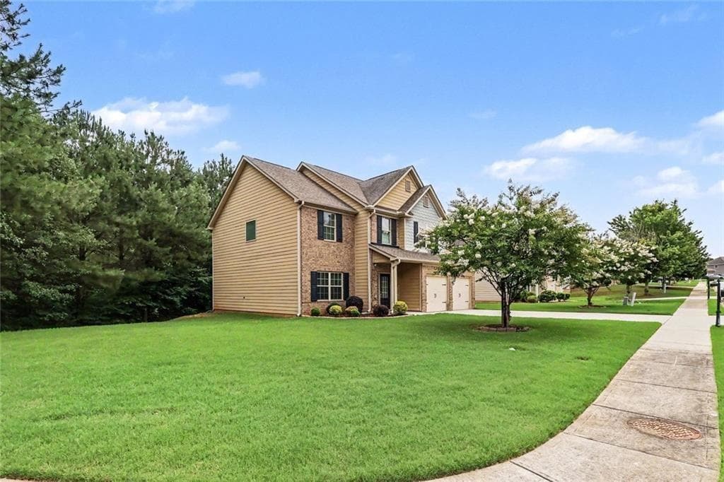 4 bedroom, 3 bathroom, 2,379 sq ft single family residence for sale at 2127 Farmdale Court, Conyers, GA 30012 — photo 2