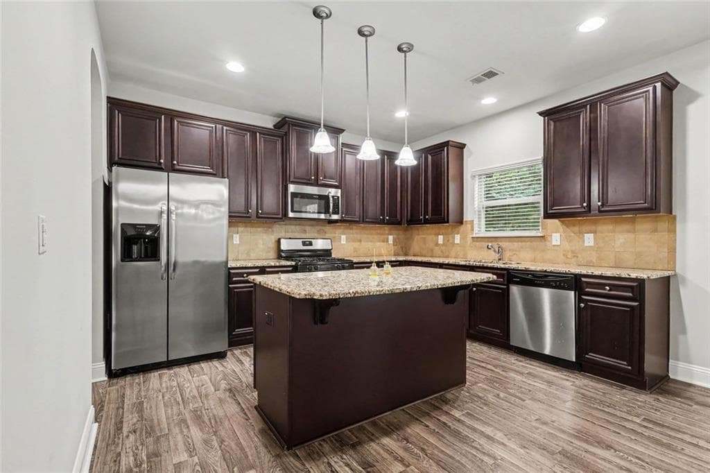 4 bedroom, 3 bathroom, 2,379 sq ft single family residence for sale at 2127 Farmdale Court, Conyers, GA 30012 — photo 8