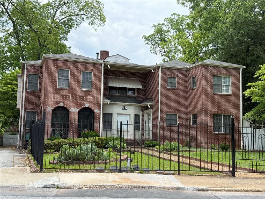 1 bedroom, 1 bathroom, 409 sq ft apartment for rent at 3548 E Main Street 9, Atlanta, GA 30337 for $950 a month — photo 1 of 14