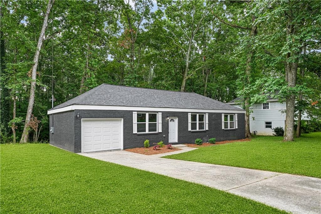 3 bedroom, 2 bathroom, 1,398 sq ft single family residence for sale at 5376 Denny Drive, Atlanta, GA 30349 — photo 8