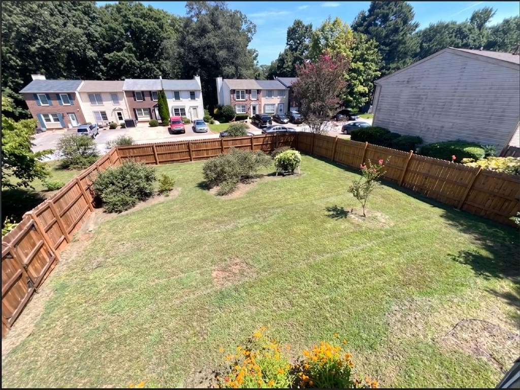 2 bedroom, 3 bathroom, 1,240 sq ft townhouse for sale at 4290 Lehaven Circle, Tucker, GA 30084 — photo 3