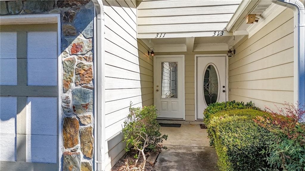 2 bedroom, 3 bathroom, 1,315 sq ft townhouse for sale at 311 Brookside Way, Canton, GA 30114 — photo 2