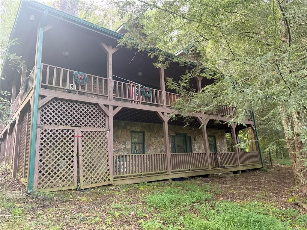 5 bedroom, 4 bathroom, 2,520 sq ft single family residence for sale at 50 Fox Run Lane, Blue Ridge, GA 30513 — photo 3