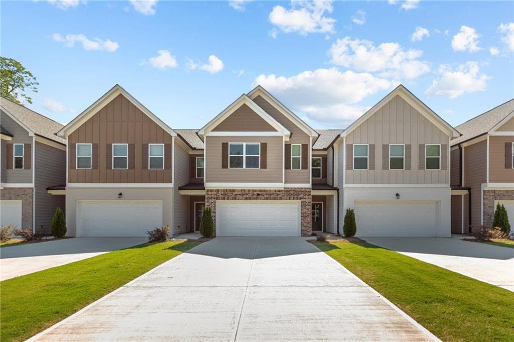 3 bedroom, 3 bathroom, 2,000 sq ft townhouse for rent at 24 Richardson Street C, Winder, GA 30680 for $1,999 a month — photo 1 of 47