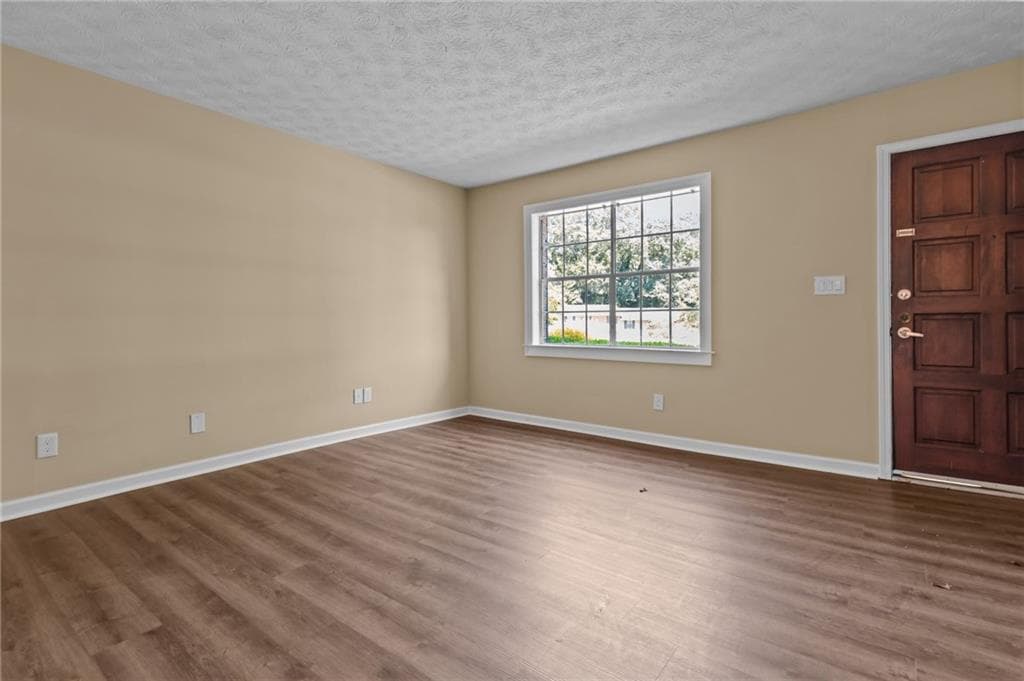 2 bedroom, 2 bathroom, 1,080 sq ft townhouse for rent at 392 Northdale Court, Lawrenceville, GA 30046 for $1,500 a month — photo 3