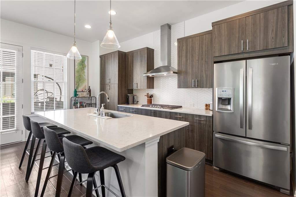 1 bedroom, 2 bathroom, 1,048 sq ft condominium for sale at 6610 Sterling Drive 684, Sandy Springs, GA 30328 — photo 4