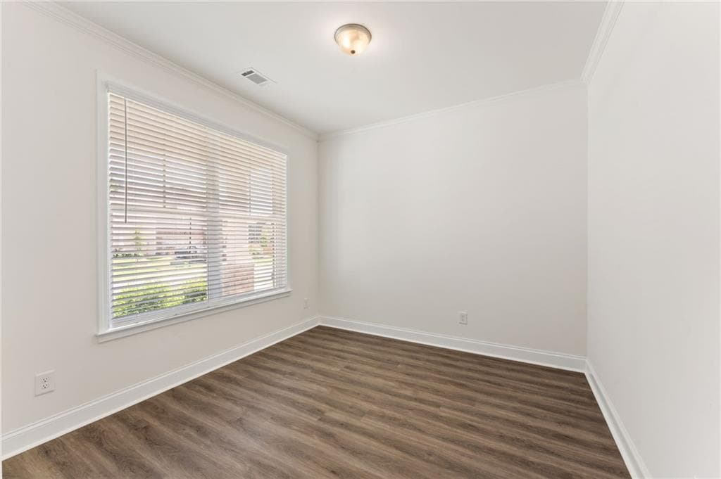4 bedroom, 3 bathroom, 2,428 sq ft single family residence for sale at 7332 Rocklin Lane, Flowery Branch, GA 30542 — photo 6