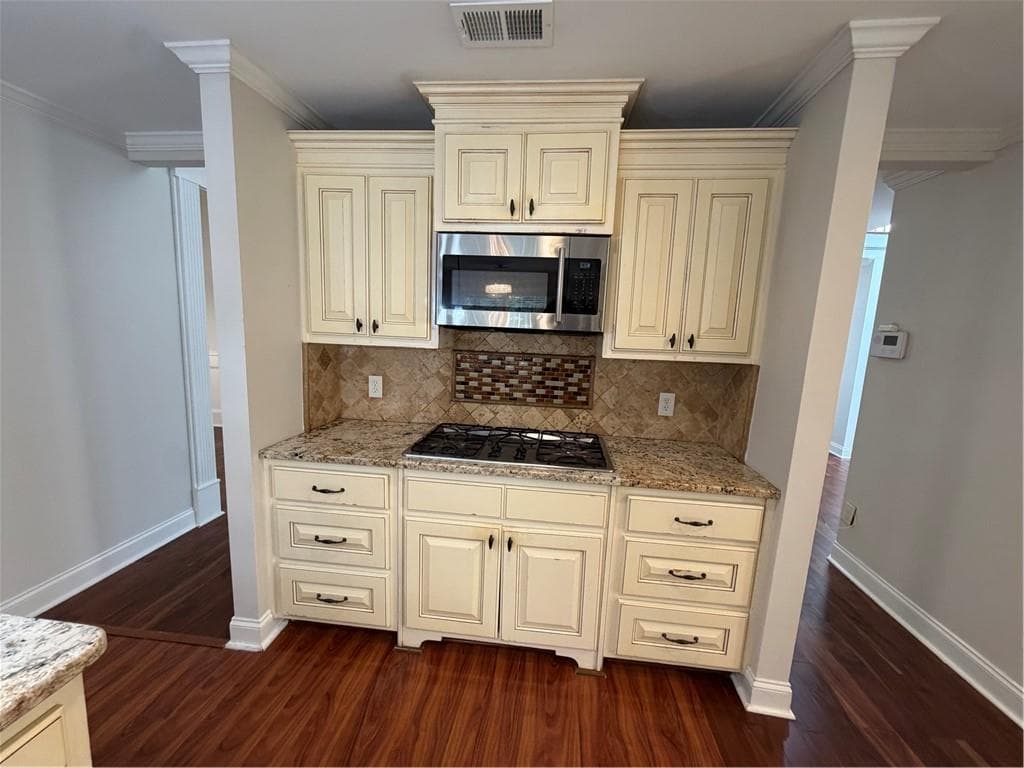 3 bedroom, 3 bathroom, 2,309 sq ft single family residence for rent at 649 LAWTON RIDGE Drive, Lawrenceville, GA 30043 for $2,395 a month — photo 8