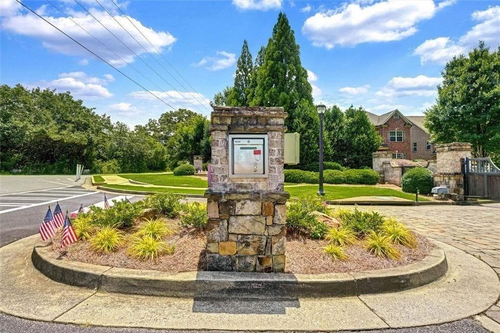 5 bedroom, 4 bathroom, 3,373 sq ft single family residence under contract at 3140 Stonecrest Drive, Cumming, GA 30041 — photo 8