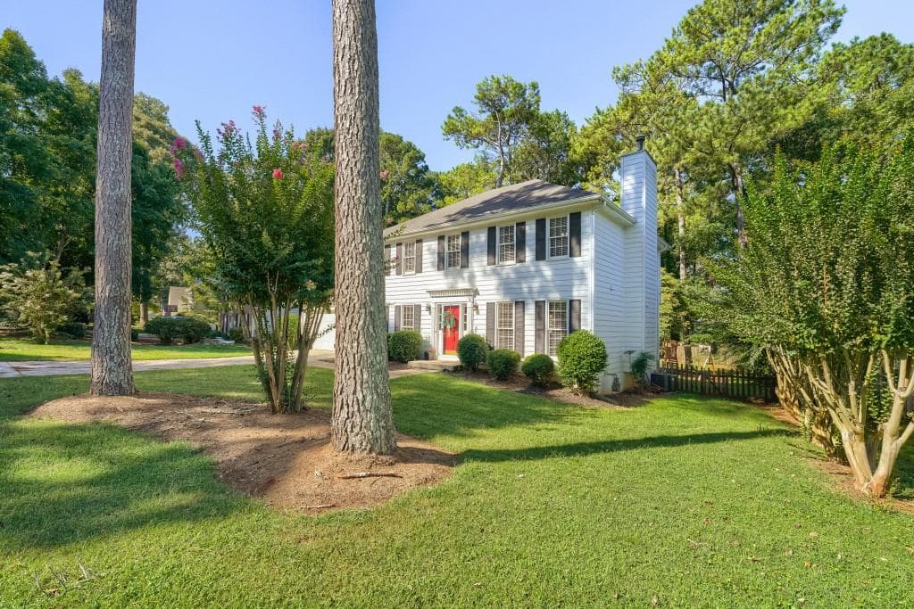 4 bedroom, 3 bathroom, 2,162 sq ft single family residence for sale at 788 Flowers Crossing, Lawrenceville, GA 30044 — photo 2