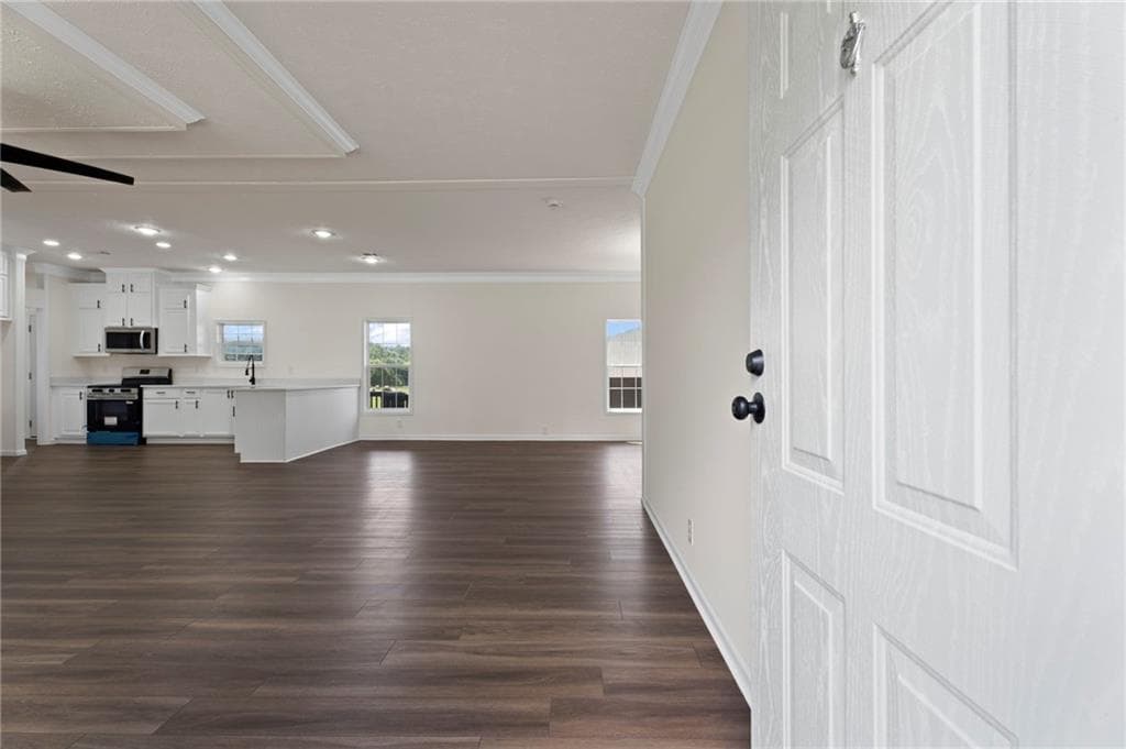 4 bedroom, 2 bathroom, 2,432 sq ft single family residence for sale at 1300 Credille Pond Road, Greensboro, GA 30642 — photo 3