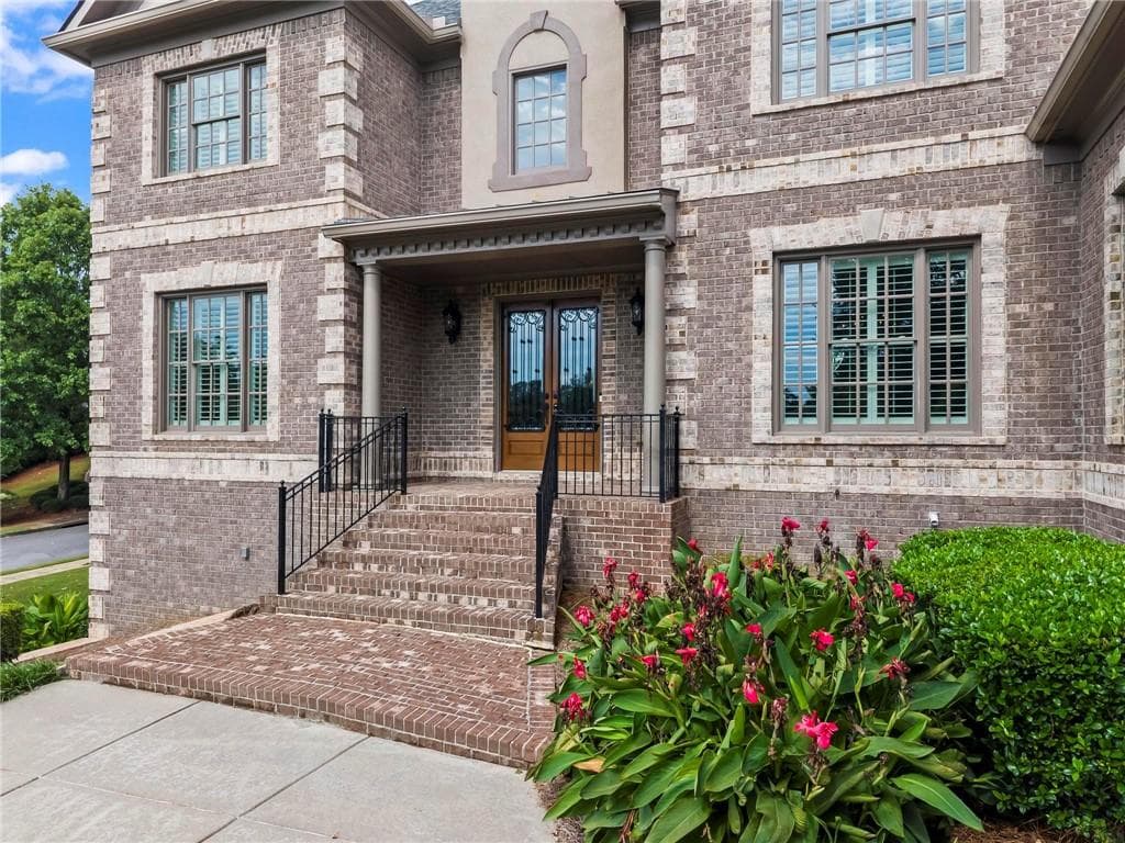 6 bedroom, 5 bathroom, 5,425 sq ft single family residence under contract at 1303 Alvin Adams Court, Marietta, GA 30062 — photo 6