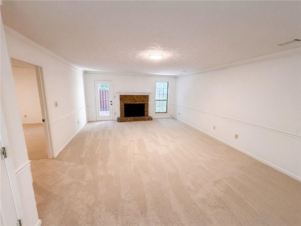 2 bedroom, 2 bathroom, 1,921 sq ft townhouse under contract at 17 Dover Trail, Peachtree City, GA 30269 — photo 3