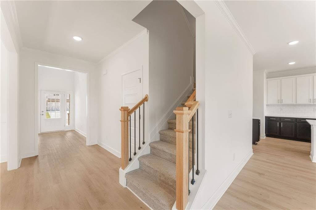 4 bedroom, 3 bathroom, 2,626 sq ft single family residence for sale at 7371 Rocklin Lane, Flowery Branch, GA 30542 — photo 3