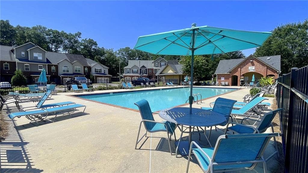 3 bedroom, 3 bathroom, 1,682 sq ft townhouse for sale at 129 Trailside Circle, Hiram, GA 30141 — photo 3