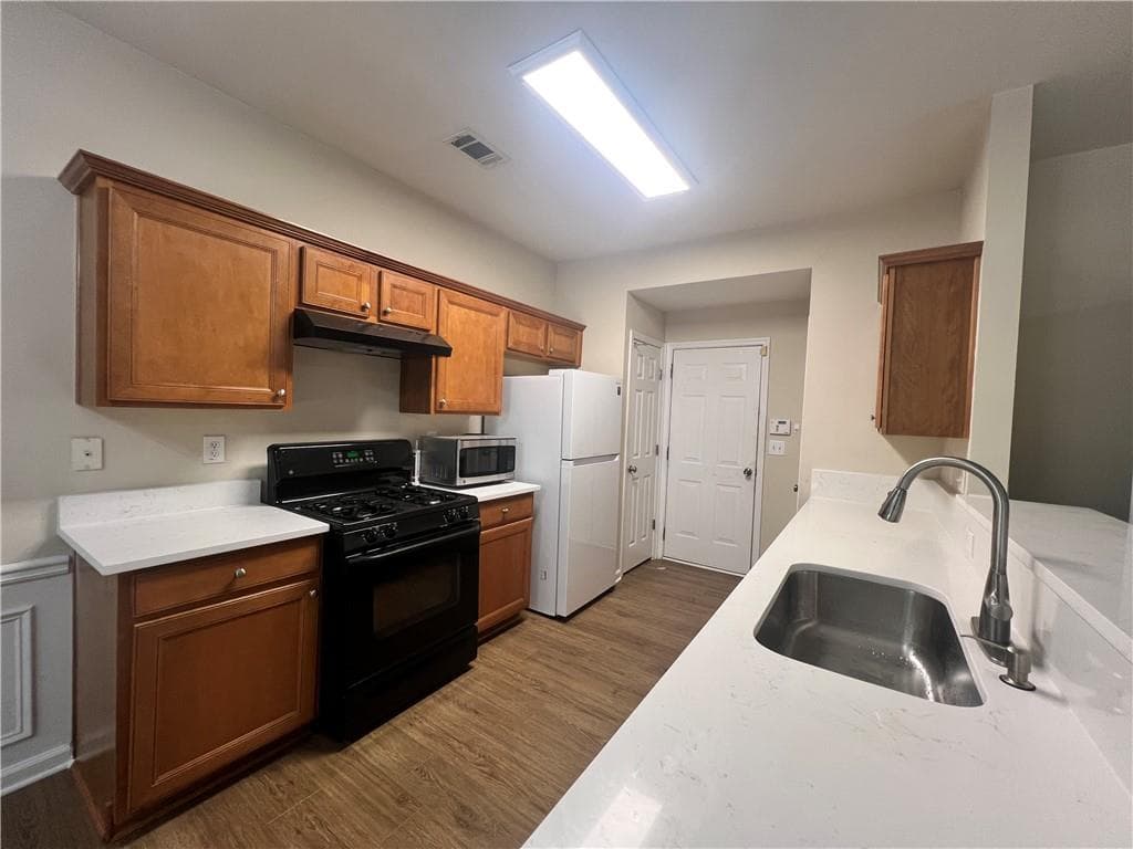 3 bedroom, 3 bathroom, 1,715 sq ft townhouse for rent at 3051 Hartright Bend Court, Duluth, GA 30096 for $2,300 a month — photo 5