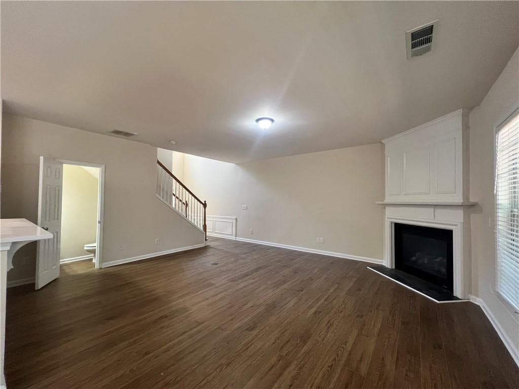 3 bedroom, 3 bathroom, 1,715 sq ft townhouse for rent at 3051 Hartright Bend Court, Duluth, GA 30096 for $2,300 a month — photo 6