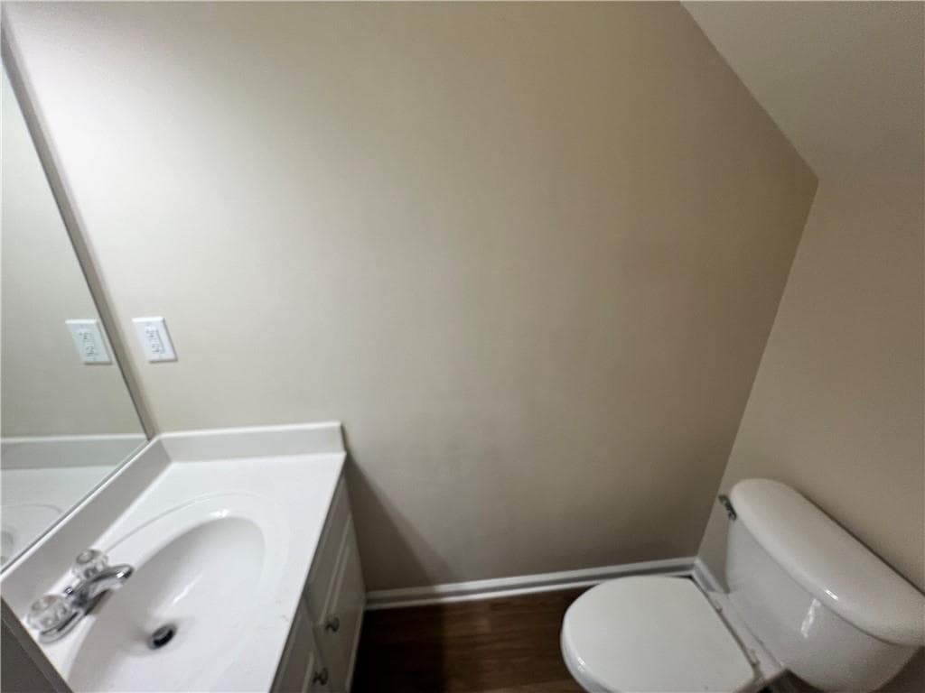 3 bedroom, 3 bathroom, 1,715 sq ft townhouse for rent at 3051 Hartright Bend Court, Duluth, GA 30096 for $2,300 a month — photo 7