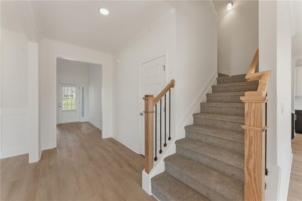 4 bedroom, 3 bathroom, 2,626 sq ft single family residence for sale at 7224 Millbrae Walk, Flowery Branch, GA 30542 — photo 6