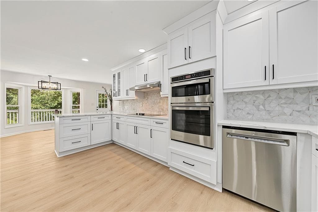 4 bedroom, 3 bathroom, 4,376 sq ft single family residence under contract at 5070 River Lake Drive, Chattahoochee Hills, GA 30213 — photo 10