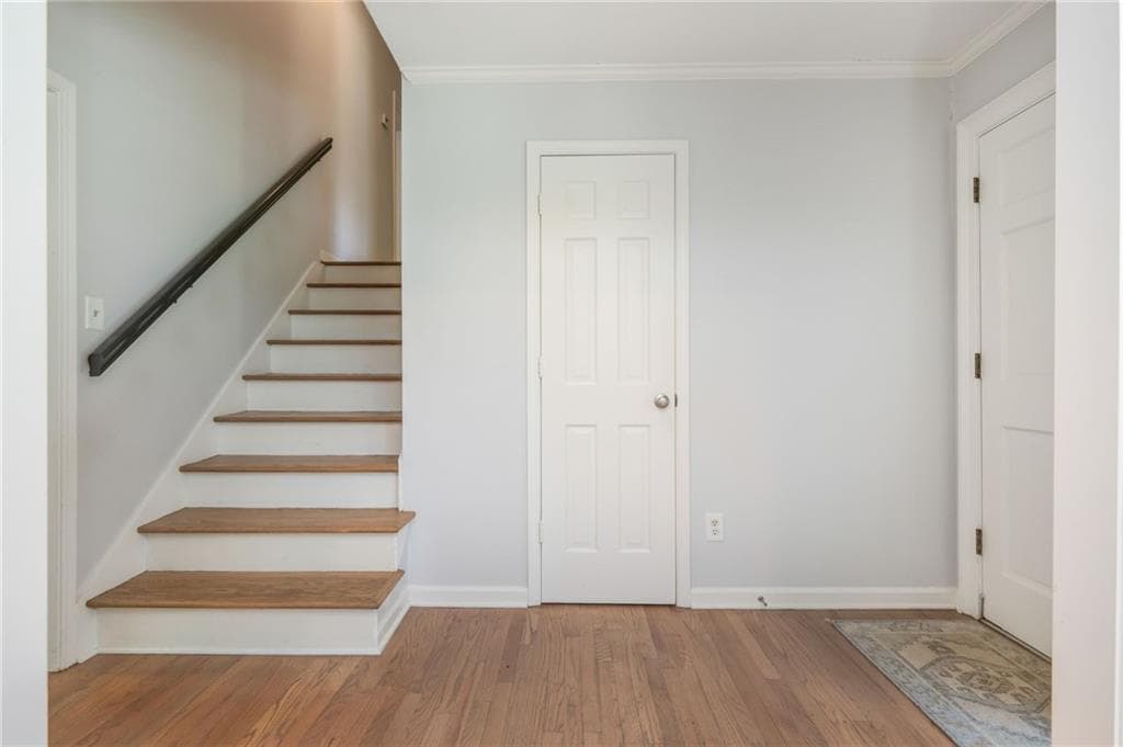 5 bedroom, 3 bathroom, 2,594 sq ft single family residence for rent at 5599 Bend Creek Road, Atlanta, GA 30338 for $4,100 a month — photo 5
