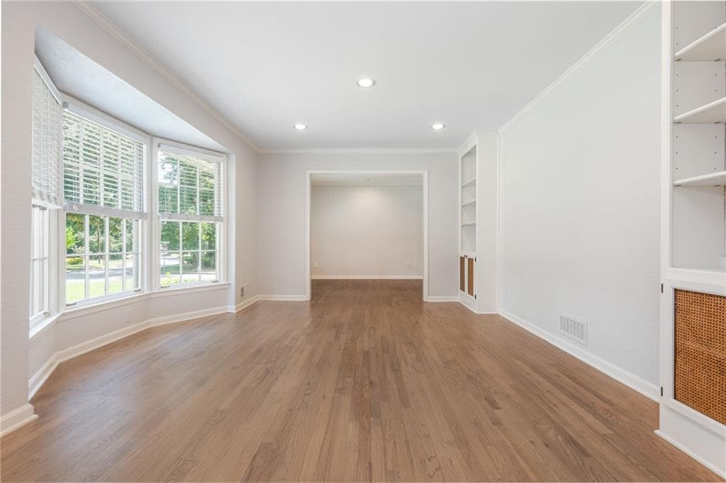 5 bedroom, 3 bathroom, 2,594 sq ft single family residence for rent at 5599 Bend Creek Road, Atlanta, GA 30338 for $4,100 a month — photo 6