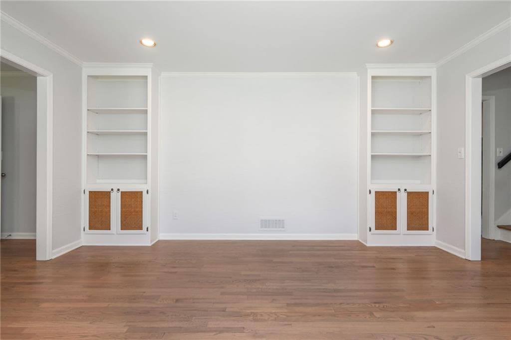 5 bedroom, 3 bathroom, 2,594 sq ft single family residence for rent at 5599 Bend Creek Road, Atlanta, GA 30338 for $4,100 a month — photo 9