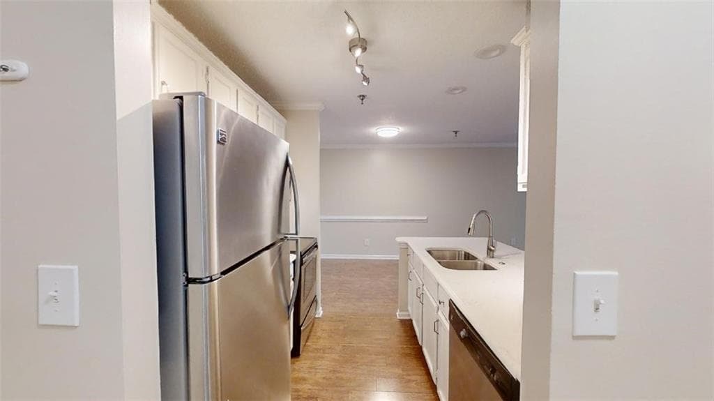 1 bedroom, 1 bathroom, 760 sq ft condominium for sale at 300 Johnson Ferry Road B202, Sandy Springs, GA 30328 — photo 7