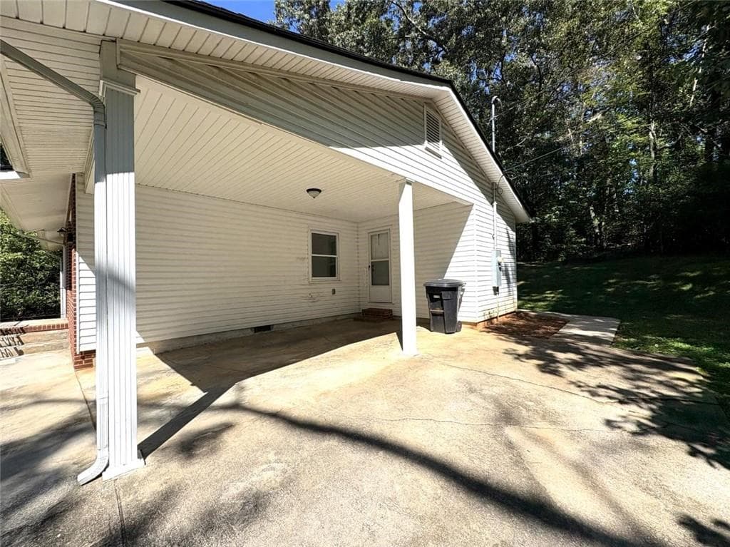 3 bedroom, 2 bathroom, 1,290 sq ft single family residence for rent at 122 Kenimer Circle, Dahlonega, GA 30533 for $1,600 a month — photo 3