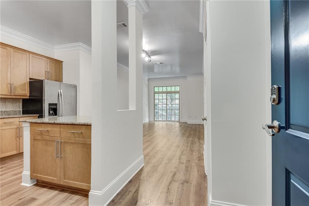 1 bedroom, 1 bathroom, 736 sq ft condominium for sale at 1055 Piedmont Avenue 117, Atlanta, GA 30309 — photo 4