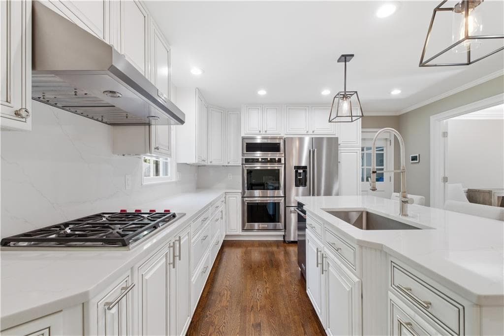 6 bedroom, 4 bathroom, 5,129 sq ft single family residence under contract at 1772 Tilling Way, Stone Mountain, GA 30087 — photo 6