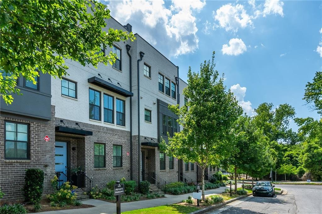 4 bedroom, 5 bathroom, 2,902 sq ft townhouse for sale at 1038 Culpepper Street, Atlanta, GA 30318 — photo 2