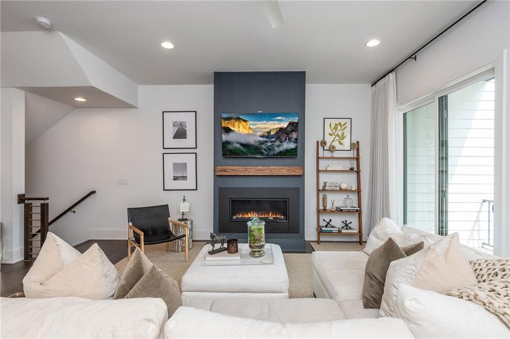 4 bedroom, 5 bathroom, 2,902 sq ft townhouse for sale at 1038 Culpepper Street, Atlanta, GA 30318 — photo 9