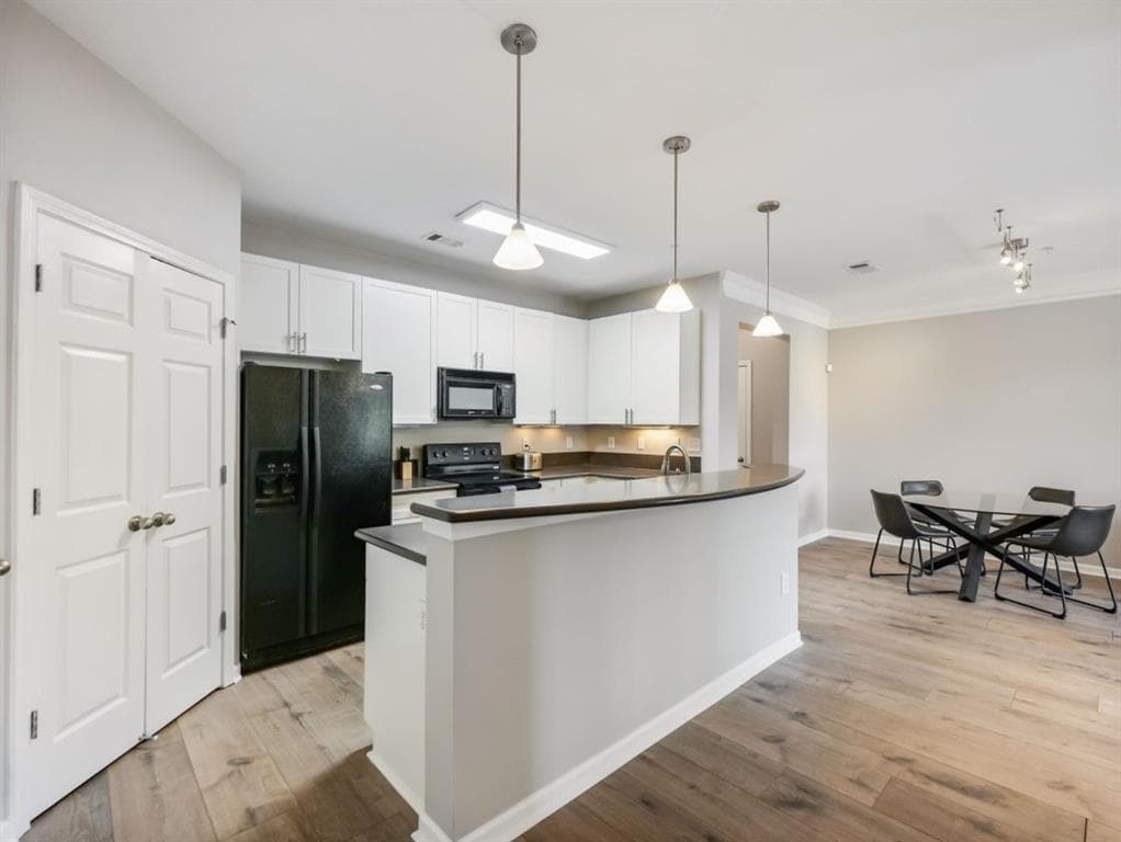 2 bedroom, 1 bathroom, 1,080 sq ft condominium for sale at 400 17th Street 2125, Atlanta, GA 30318 — photo 7