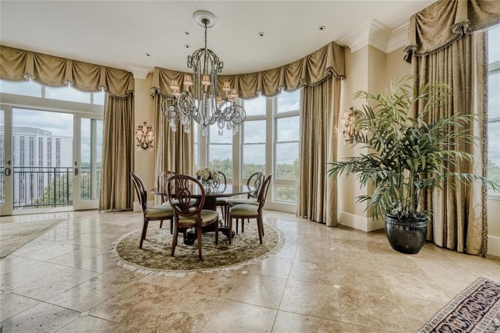 4 bedroom, 4 bathroom, 3,607 sq ft condominium under contract at 201 W Ponce De Leon Avenue 71, Decatur, GA 30030 — photo 9