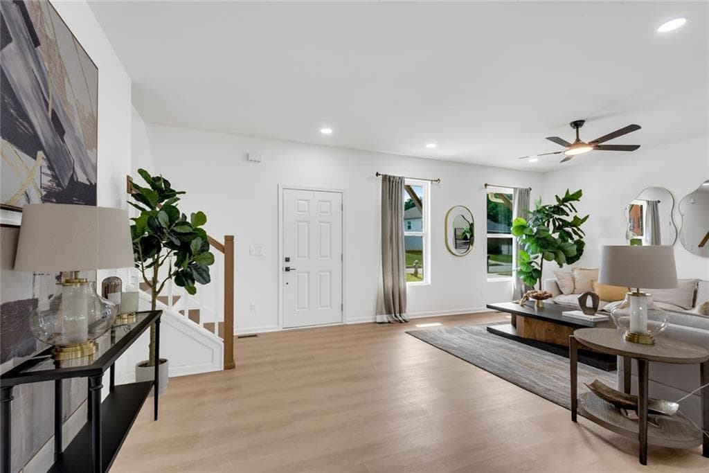 4 bedroom, 3 bathroom, 2,884 sq ft single family residence for sale at 3408 Ashford Loop, Ellenwood, GA 30294 — photo 4